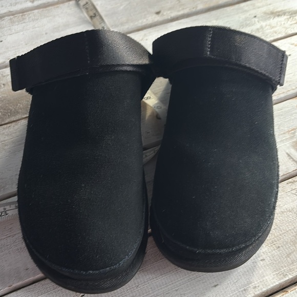 Ugg | Goldenstar | suede | black | strap | platform | cushy | clog | 8 - Picture 11 of 15